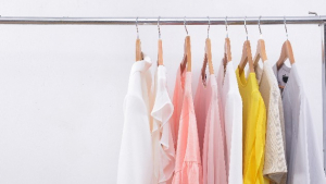 These colors are also the best to wear in the hot season.