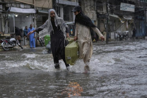 Heavy rains continue, floods in Pakistan