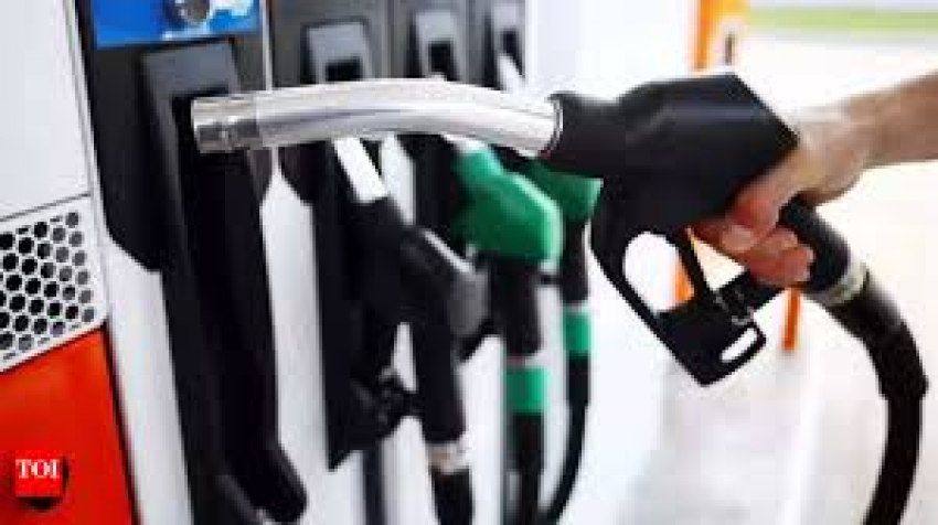 എണ്ണക്കമ്പനികൾ കൊള്ളലാഭം കൊയ്യാതിരിക്കാൻ ഇന്ധന കയറ്റുമതിക്ക് വിൻഡ്‌ഫാൾ ടാക്‌സ്