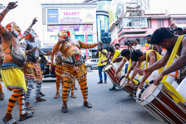 A tiger descended on the city; The minister and the MLA stepped forward