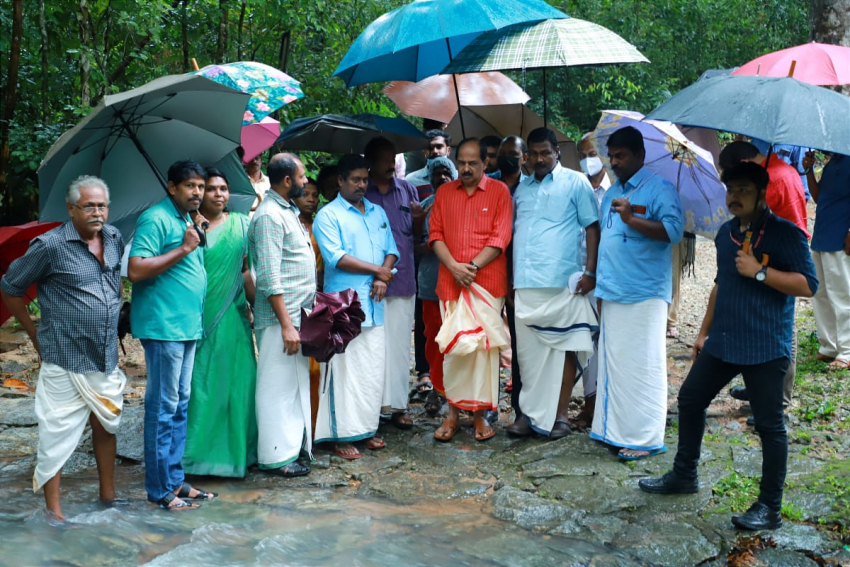 വിനോദ സഞ്ചാരികൾ കുടുങ്ങിയ കല്ലാർ ഇക്കോ ടൂറിസം മേഖല മന്ത്രി ജി അനിൽ സന്ദർശിച്ചു