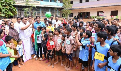 മലപ്പുറം നഗരസഭ ഭിന്നശേഷി കായികോത്സവം സംഘടിപ്പിച്ചു; ആരവങ്ങളോടെ അവർ ഒത്തുചേർന്നു