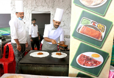 From Egg Tsunami to Momos! &#039;Ente Keralam&#039; food court prepared by Ruchipperuma