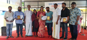 awards-for-the-short-film-competition-for-local-artists-in-pythiniparambil